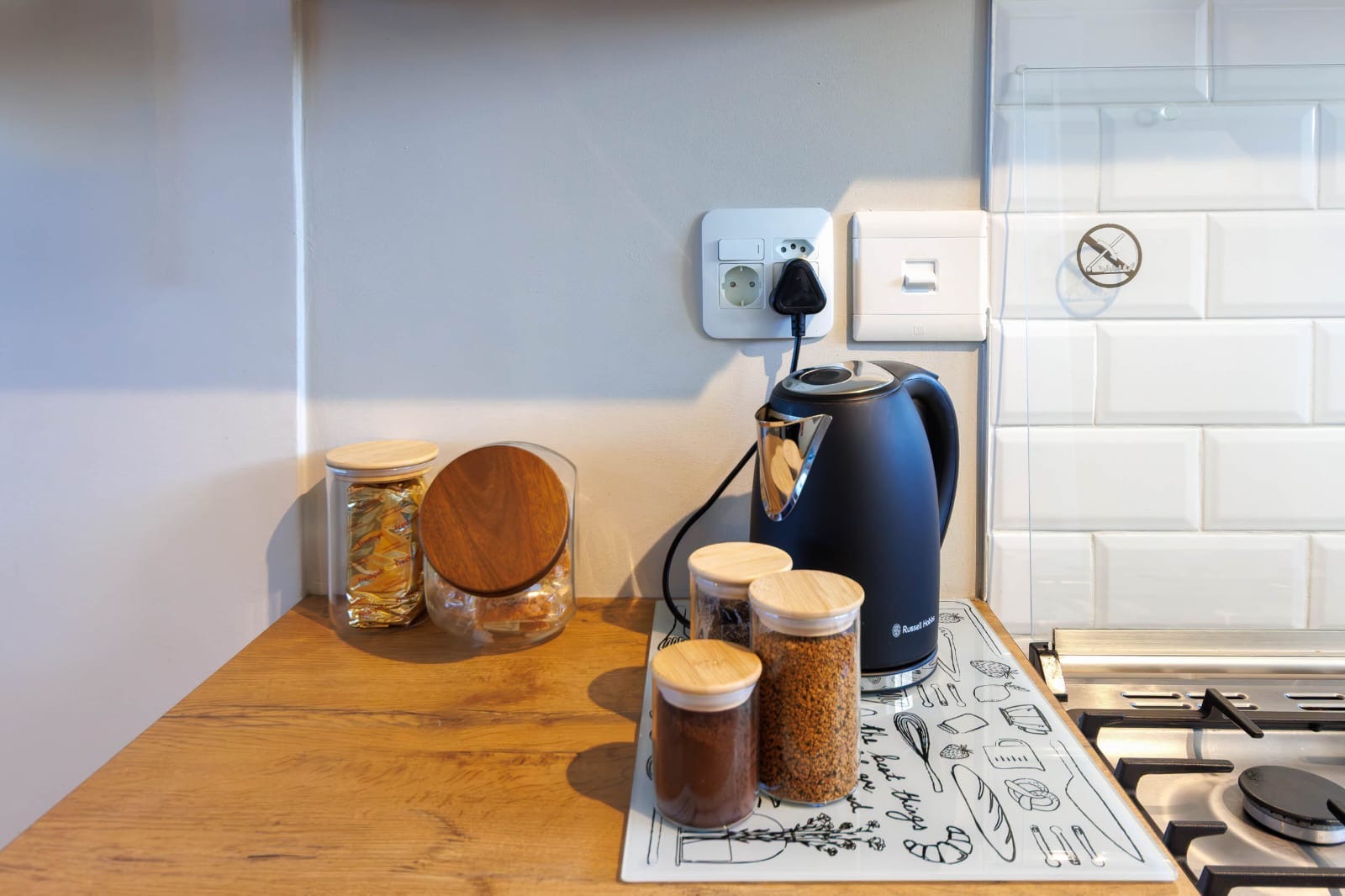 Tea and coffee station