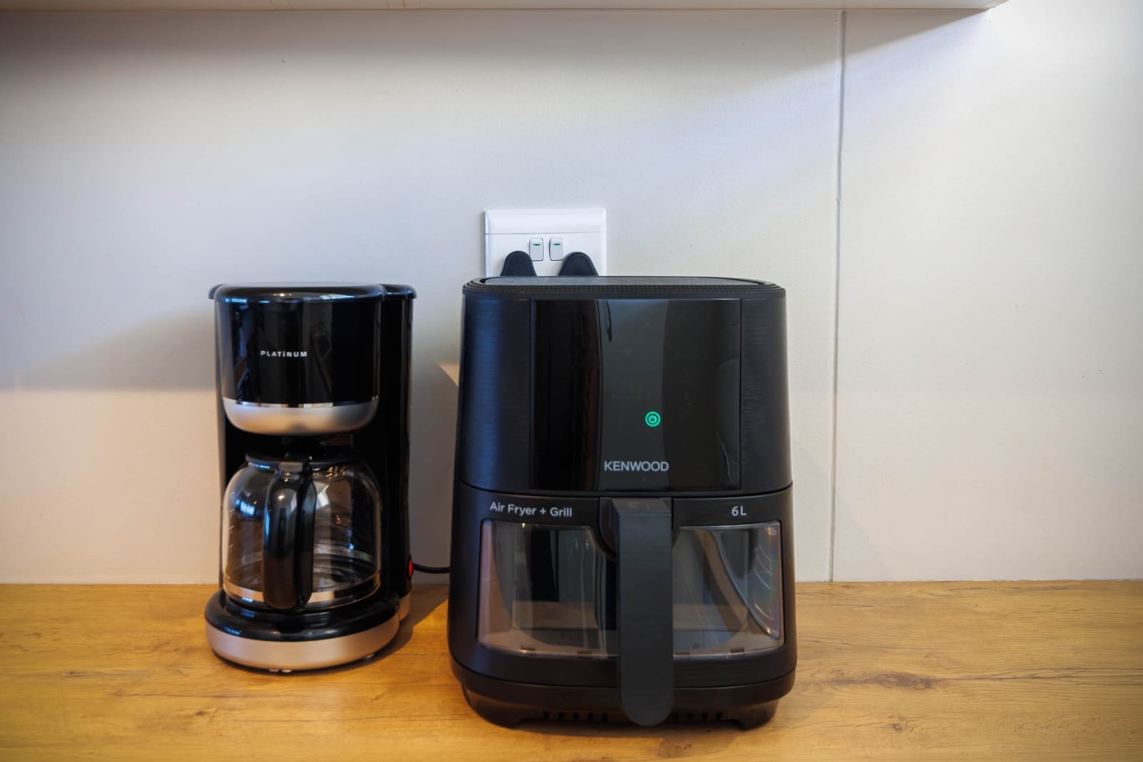 Coffee machine and air fryer
