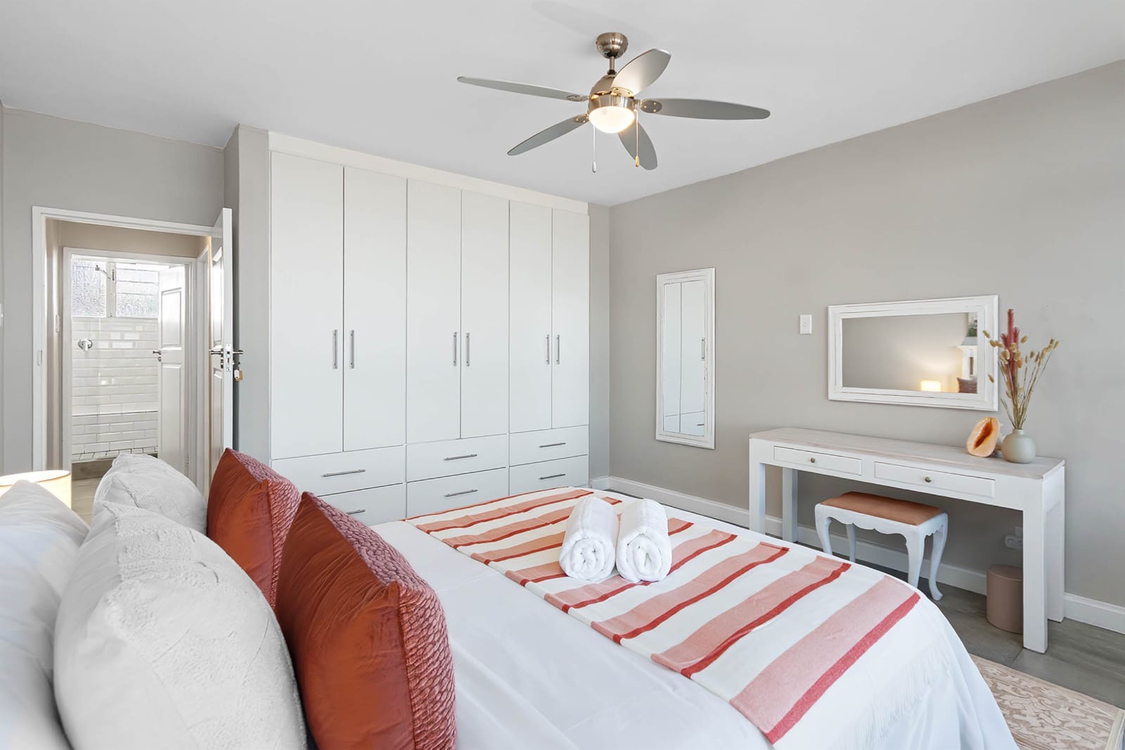 Main bedroom storage and dressing area