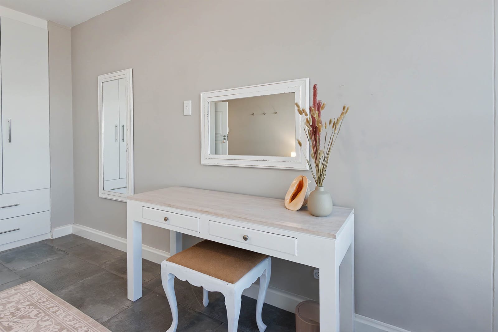 Main bedroom dressing table